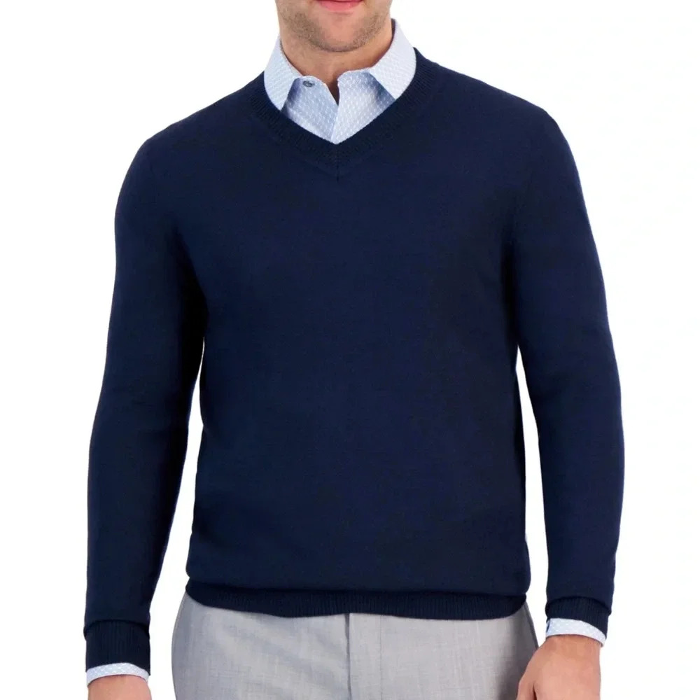 ALFANI
Men's Long-sleeve V-neck Merino Sweater